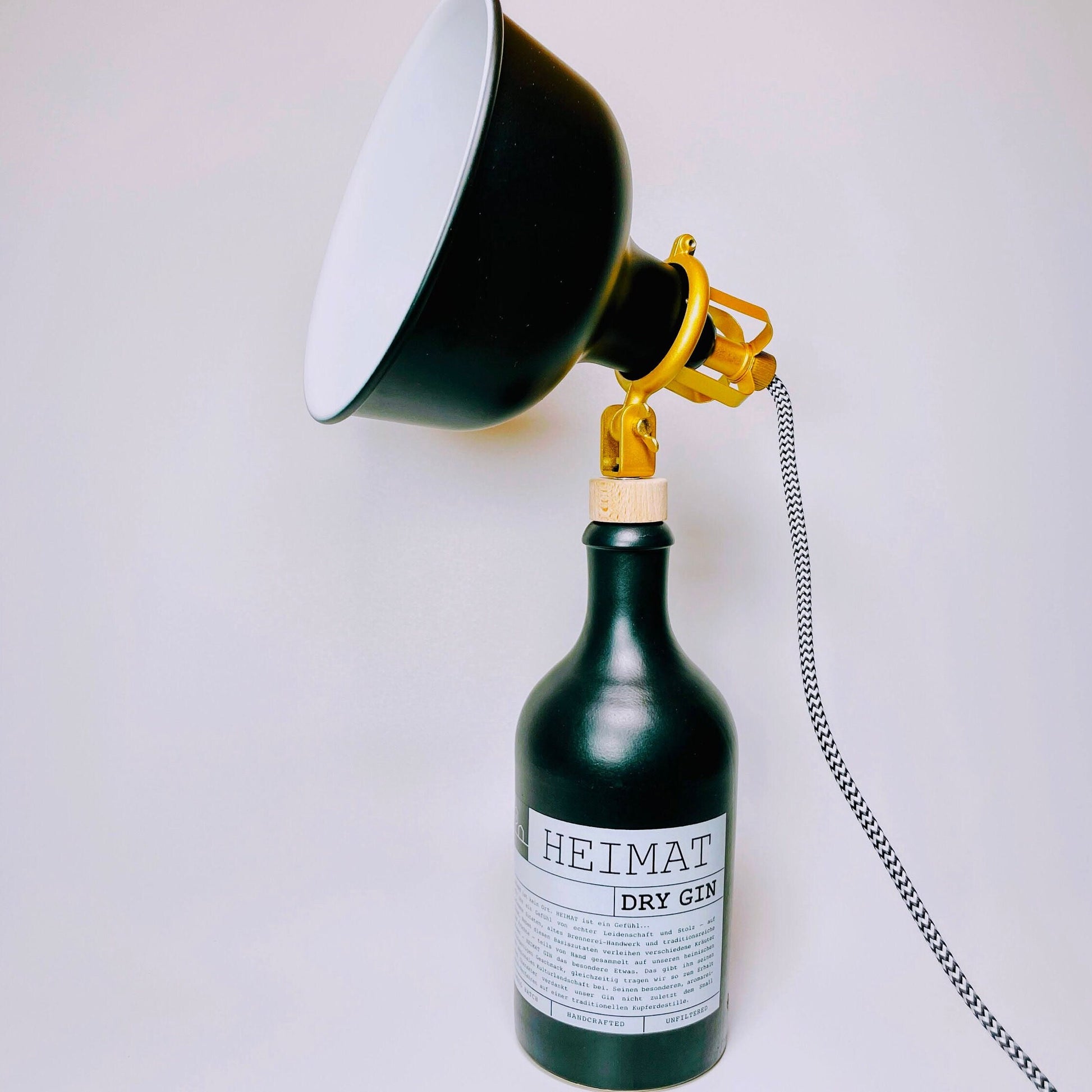 Heimat Gin Vintage-Lampe | Handgemachte nachhaltige Tischlampe aus Heimat Gin | Einzigartige Geschenkidee | Deko-Licht | Upcycling Leuchte