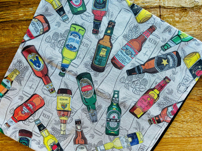 Bierkissen | Kissenbezug mit Bier-Motiv | Sofa-Kissen mit Bier-Flaschen-Design | Kopfkissen aus Stoff | Dekokissen | Handgefertigt | 40x40 cm